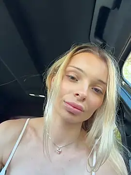 HannaXLove Adlı Modelin Canlı XXX Sohbeti