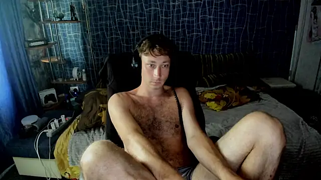 CuteBoy228 élő XXX-chatje