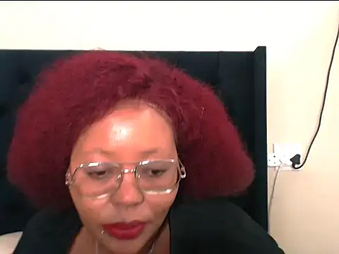 Živý XXX chat EbonySkyeXX