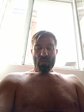 Alexdaniel89 即時 XXX 聊天