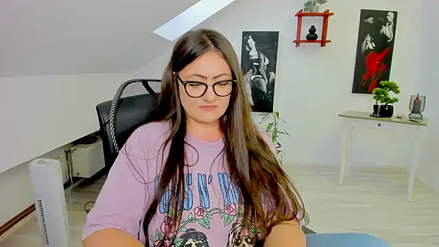 MistressDarrah's Live XXX Chat