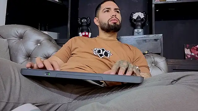 matteosantos XXX чат на живо