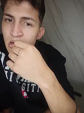 XXX chat uživo modela Axel_Romanov