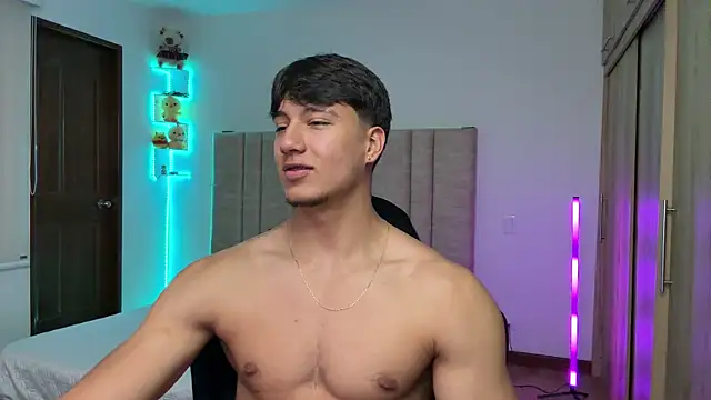 Pokazy przed kamerką – CHRIS_MORGAN1