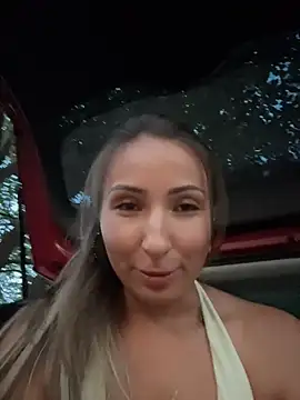 Chat +18 de Wonder_Kari ao vivo