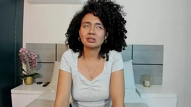 Kiraspell's Live XXX Chat