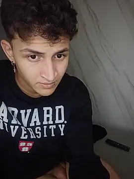Axel_Romanov Adlı Modelin Canlı XXX Sohbeti