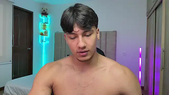 Chat +18 de CHRIS_MORGAN1 ao vivo