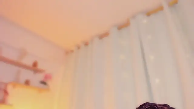 Ayanaa_Ebony_ Adlı Modelin Canlı XXX Sohbeti