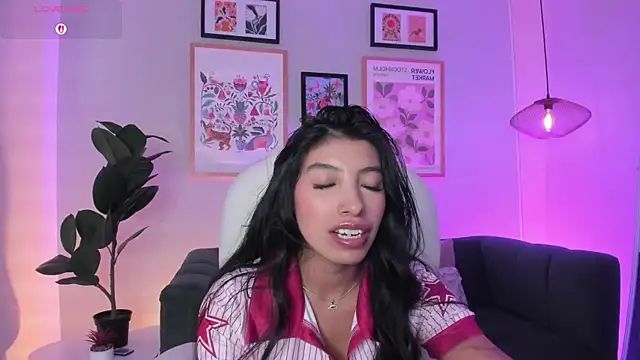 Tiffany_Low's Live XXX Chat