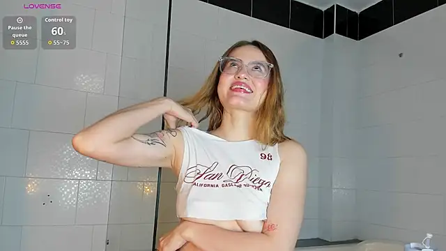 Chat +18 de Ada_Turner ao vivo