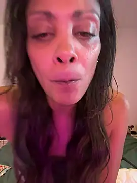 Chat XXX en directo de Cherry-Muse