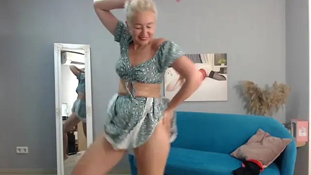 Sunny_blond – Live XXX-chat