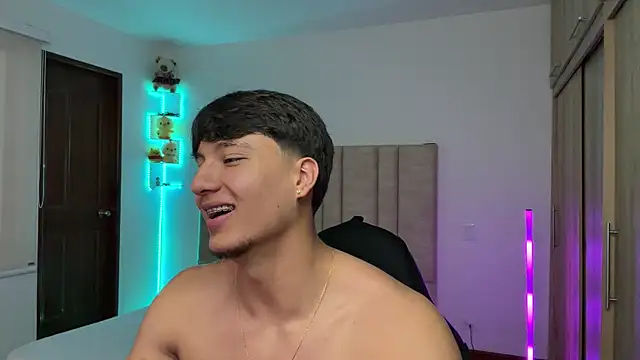 CHRIS_MORGAN1 Live XXX-Chat