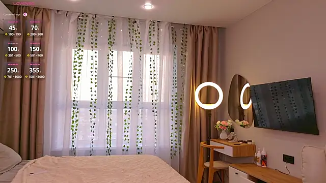 MiaKomoi live XXX chat