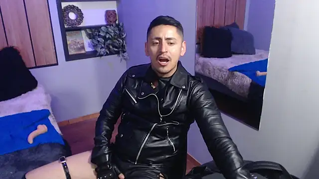 kevin_23_'s Live XXX Chat