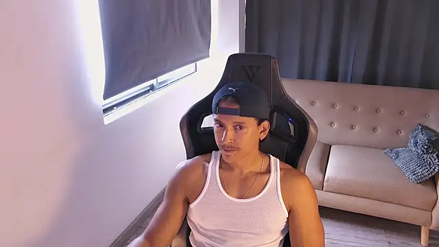 Liam_V's Live XXX Chat