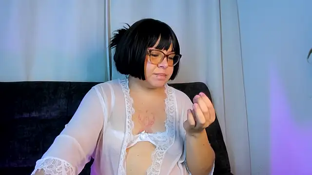 babypeach_ Adlı Modelin Canlı XXX Sohbeti