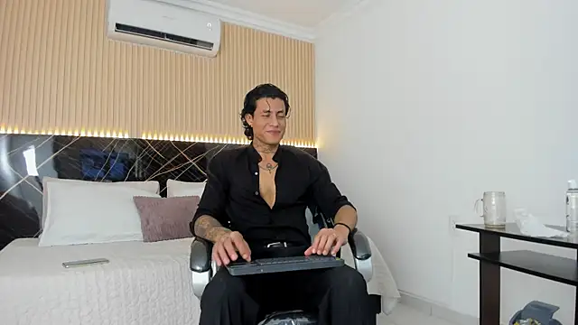Damian_romanoff_ – Naživo XXX chat