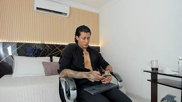 Damian_romanoff_ – Live XXX-chat