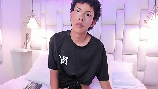 Chat +18 de DaianCockie ao vivo