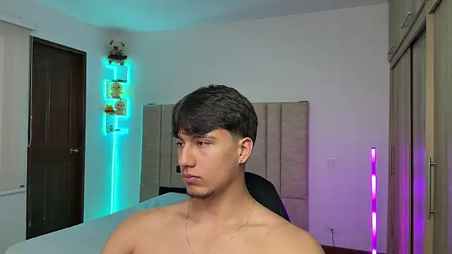 Czat XXX na żywo – CHRIS_MORGAN1