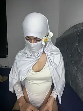 Czat XXX na żywo – _Zahiira_