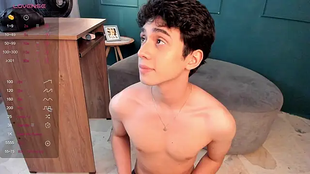 Milan_saint Live XXX-chat