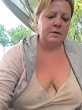 jusichka's Live XXX Chat