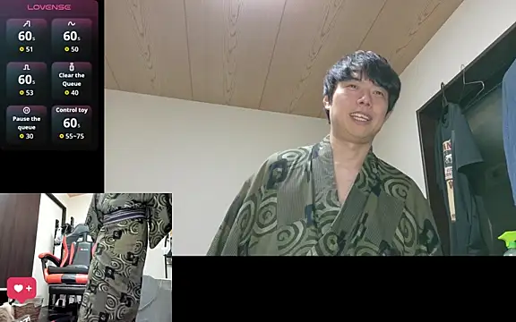 whitebriefboyのライブXXXチャット