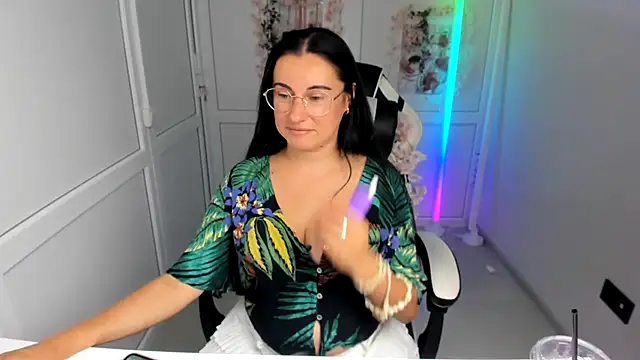 ChloeVibeen Live XXX chat