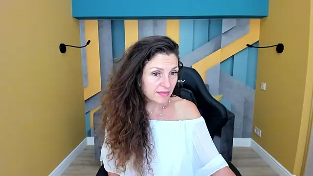 EllaLong: απευθείας συνομιλία ΧΧΧ
