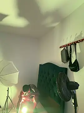 Živý XXX chat Alex_cute77