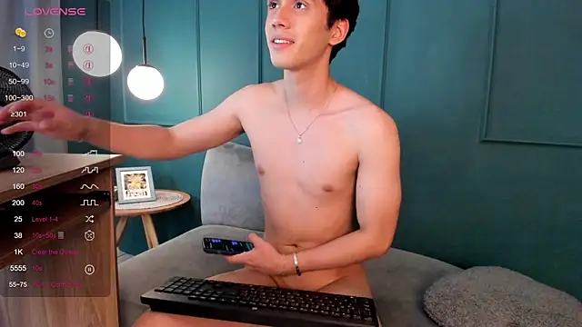 Milan_saint Live XXX-Chat