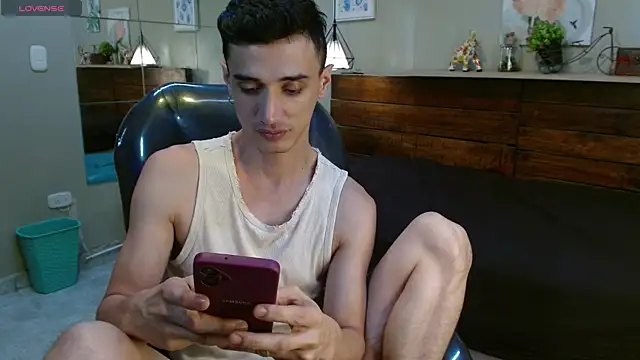 Онлайн чат XXX FelipeFriendly