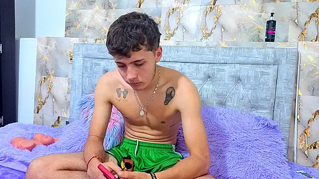 Вебкам-шоу Julian-wolf18