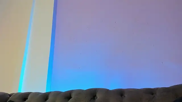 milo_cruz_ Show in webcam