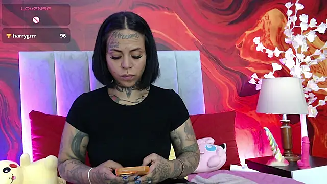 Tattoo_baby666's Webcam Show