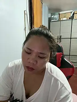 -CLARAMommy- live XXX chat