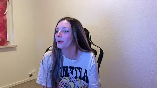 SweetSin666 – Naživo XXX chat