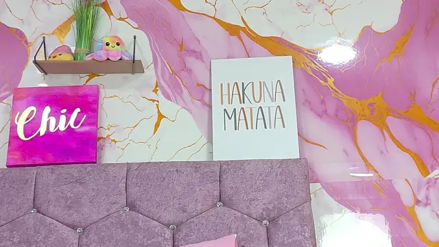 NahomyEvans' Live XXX Chat