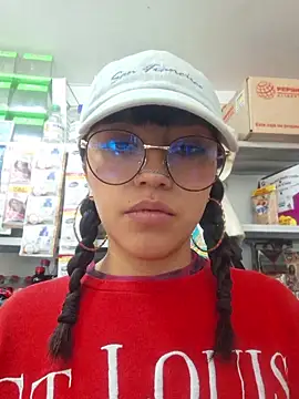 Cute_hollywood1 webkamerás műsora