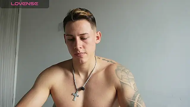 Chatroom XXX en direct de Muscle_King_Cum