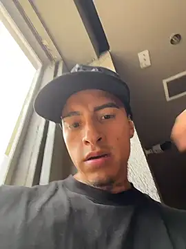 willclayy XXX чат на живо