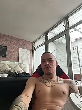 AlphaMasterXxx – Naživo XXX chat