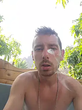 Simonshakeloveass' Live XXX Chat