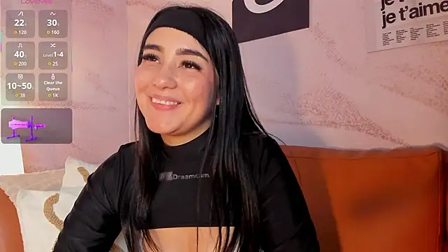 צ'אט XXX בשידור חי של Belliinda_21