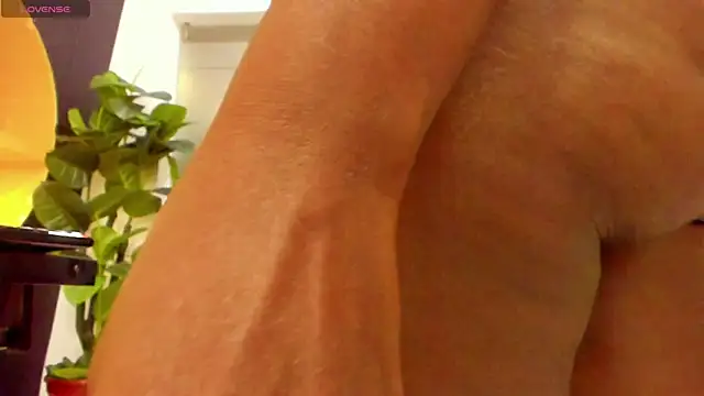 NahianMorris' Live XXX Chat