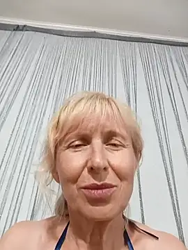 צ'אט XXX בשידור חי של TrinaAdair