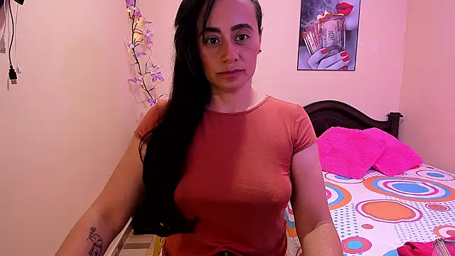 Chat +18 de sara_florez12 ao vivo